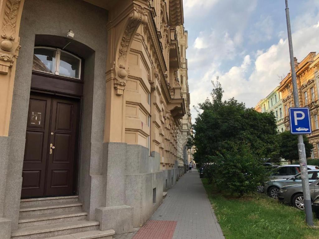 Rooms Veveri - Uvoz, 10 Min Peski Do Centru Brno Ngoại thất bức ảnh