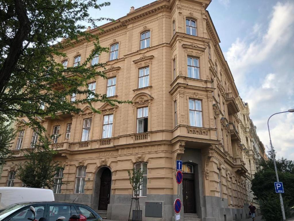 Rooms Veveri - Uvoz, 10 Min Peski Do Centru Brno Ngoại thất bức ảnh