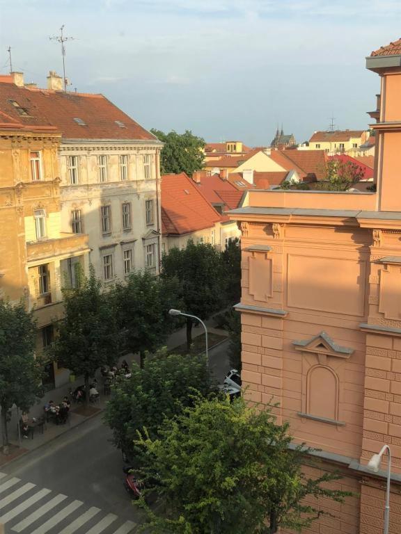 Rooms Veveri - Uvoz, 10 Min Peski Do Centru Brno Ngoại thất bức ảnh