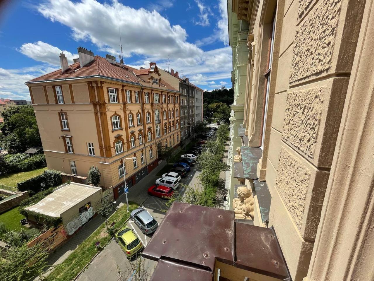 Rooms Veveri - Uvoz, 10 Min Peski Do Centru Brno Ngoại thất bức ảnh