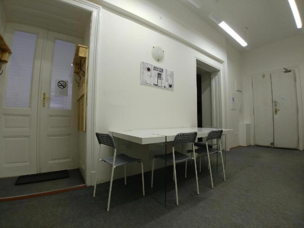 Rooms Veveri - Uvoz, 10 Min Peski Do Centru Brno Ngoại thất bức ảnh