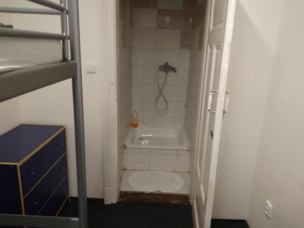 Rooms Veveri - Uvoz, 10 Min Peski Do Centru Brno Ngoại thất bức ảnh